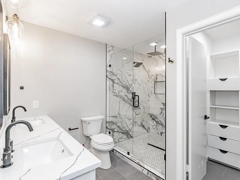 4015 Crown Shore Dr — Photo 24
