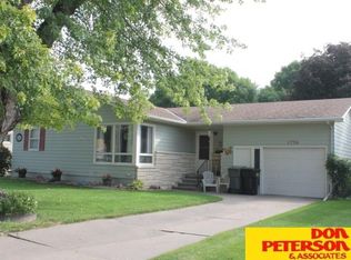 1736 N Garfield St, Fremont, NE 68025
