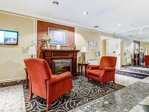 4th image of 65 Ellen St #708