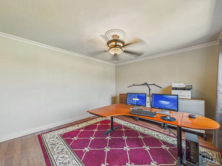 4910 Cabrillo Point — Photo 36