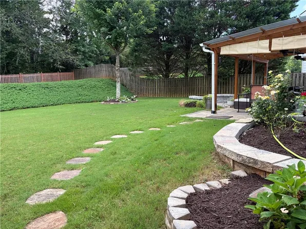 12835 Morningpark Cir, Milton, GA 30004