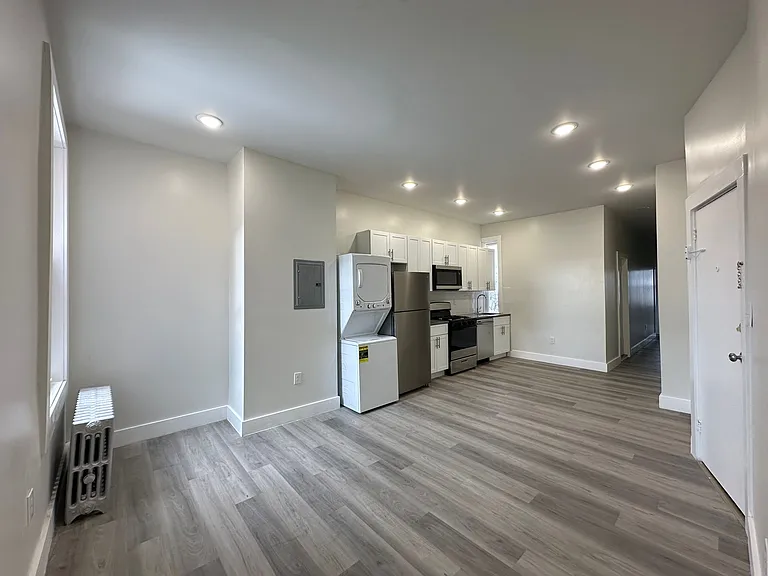 737 Communipaw Ave #39E — Photo 2