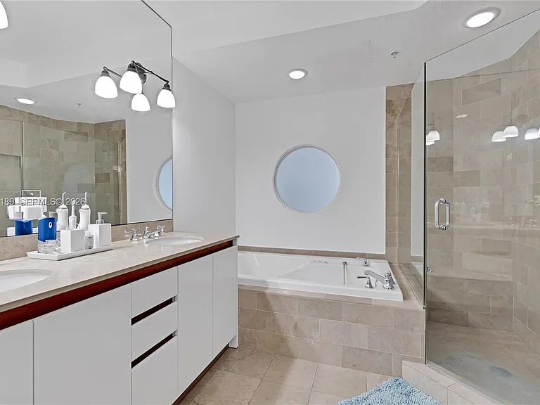 1500 Ocean Dr #505 — Photo 20