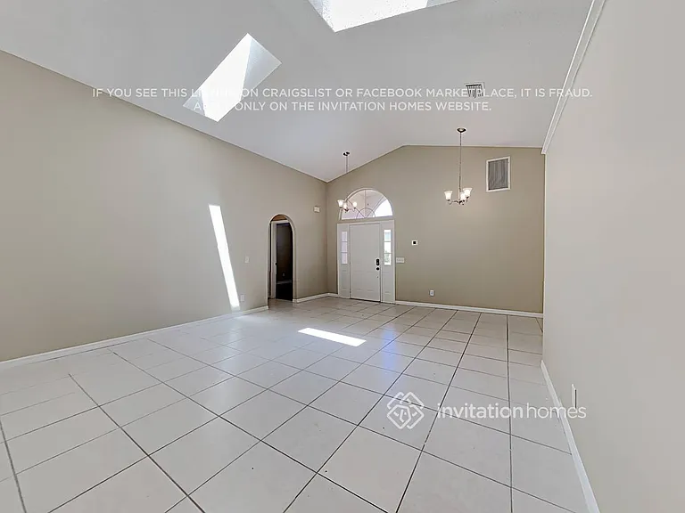 2920 Pebble Creek St — Photo 3