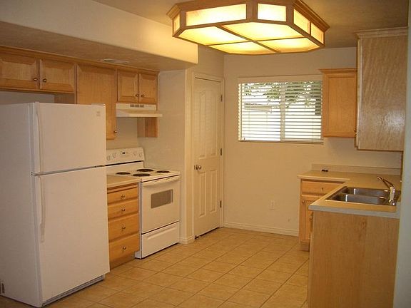 5th image of 394 E Newsome Park Ln #J-1