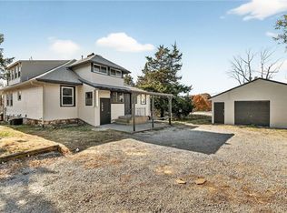 1034 W Truman Rd, Independence, MO 64050