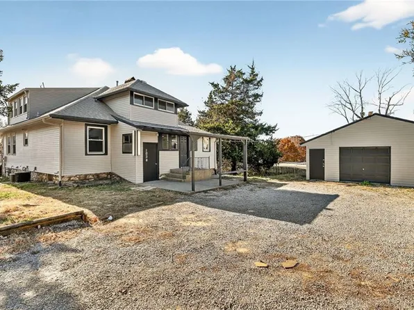 1034 W Truman Rd, Independence, MO 64050