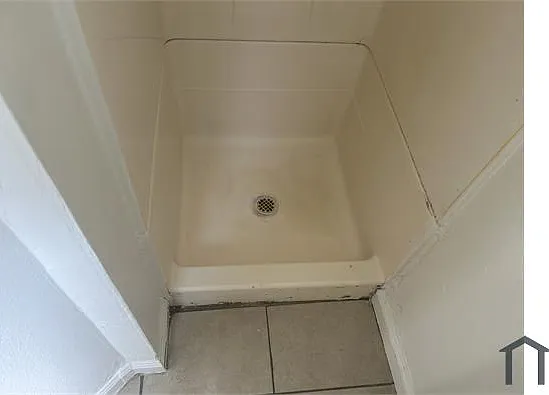 418 E St — Photo 9