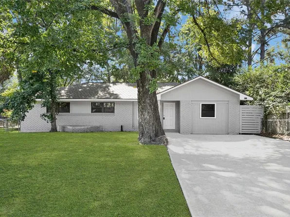 719 Silverdale, Conroe, TX 77301