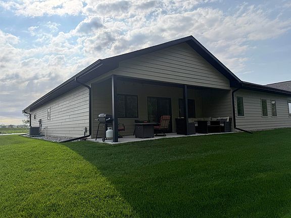 2nd image of 1507 Regency Cir N