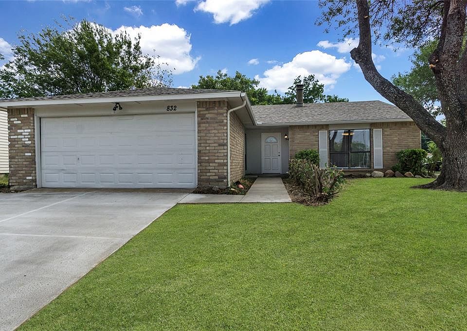 1st image of 832 Lawndale Dr