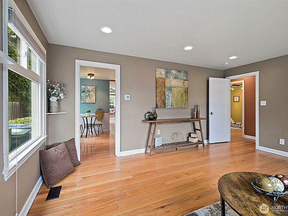 3rd image of 11326 14th Avenue NE