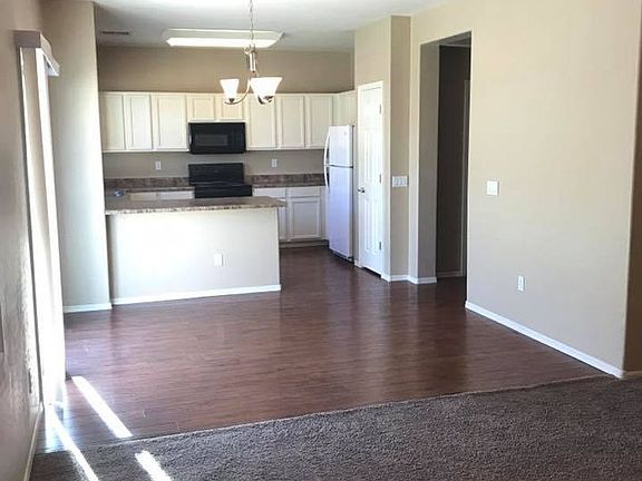 5th image of 4557 E Del Rio St
