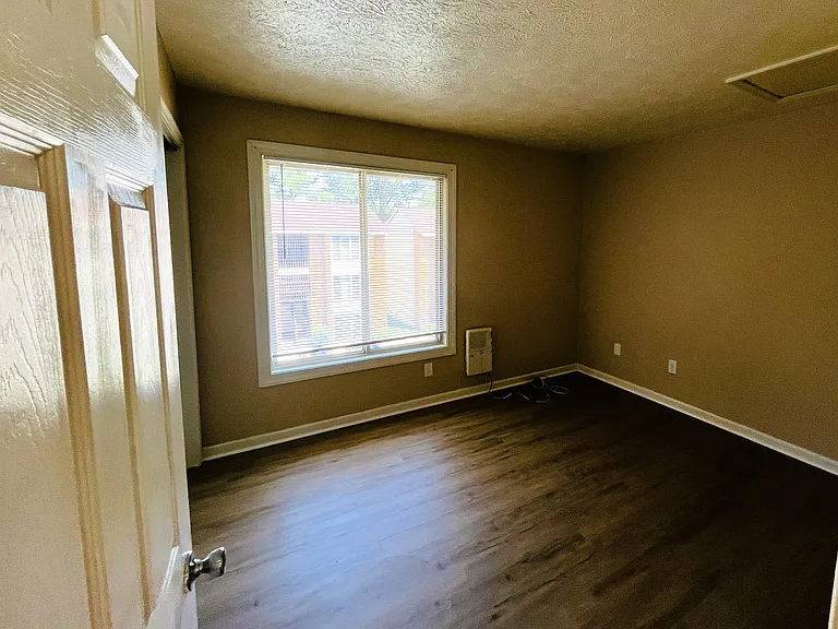 36 Pacific Dr — Photo 10