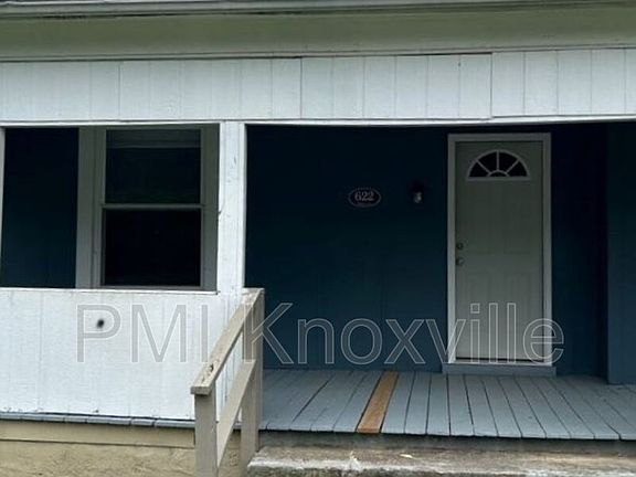 2nd image of 622 Banks Ave NE
