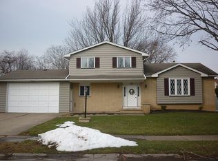 6 Simone Cir, Rochester, NY 14609