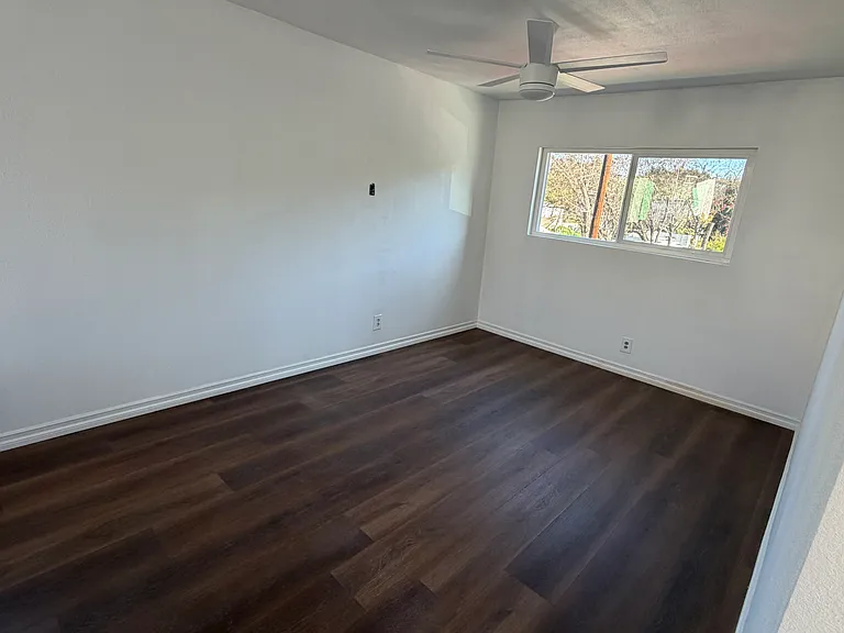 4741 1/2 Klamath Pl — Photo 7
