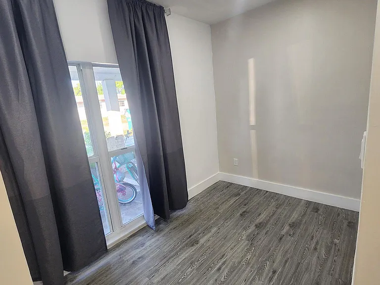 11520 Pinkston Dr — Photo 16