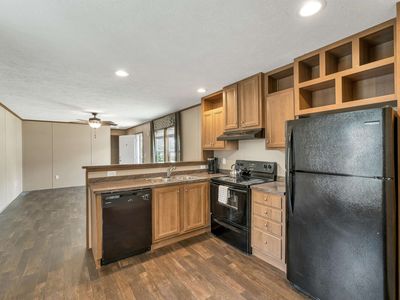 68 Barberry Lane, Raymond, NH, 03077