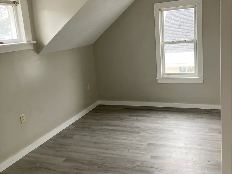6640 Fonda Ave — Photo 9