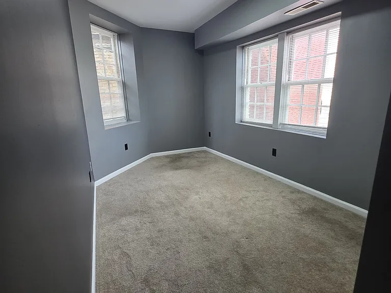 526 Saint Paul Pl #3 — Photo 10