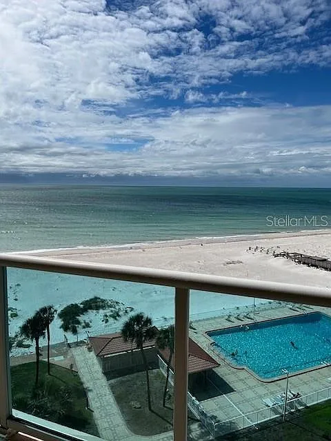 1 bed, 1.0 bath, 728 sqft, $2,500 — Photo 2