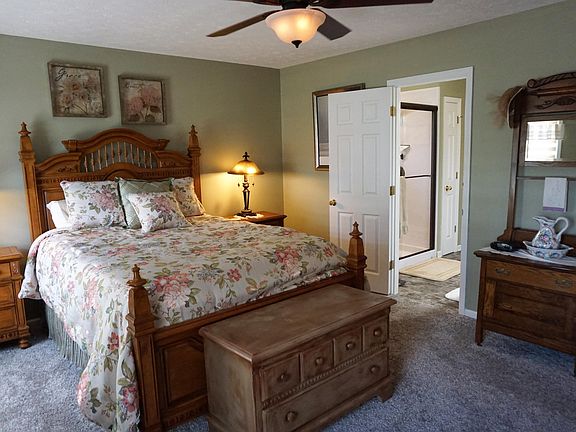 3rd image of 5011 Omega Terrace Ln