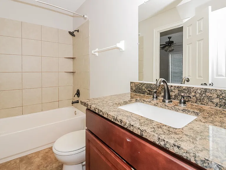 476 Griffon Dr — Photo 18