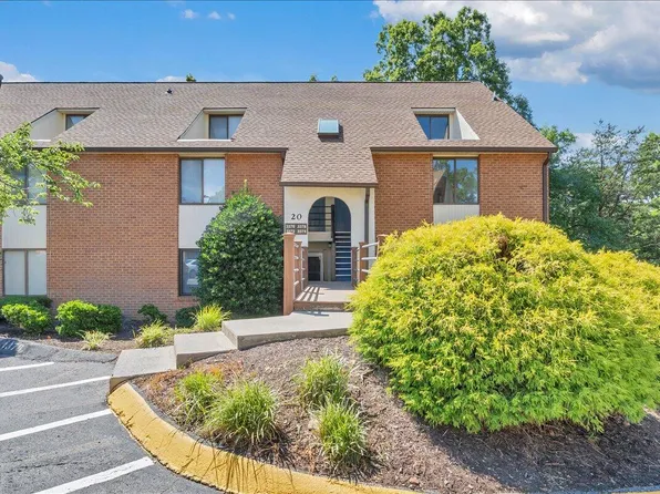 3372 Forest Ct, Roanoke, VA 24018
