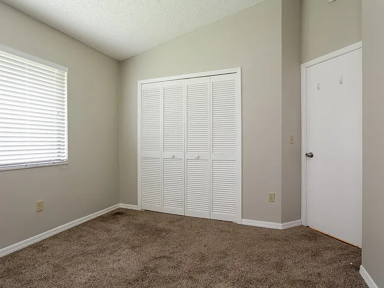 10902 Grandview Way — Photo 11