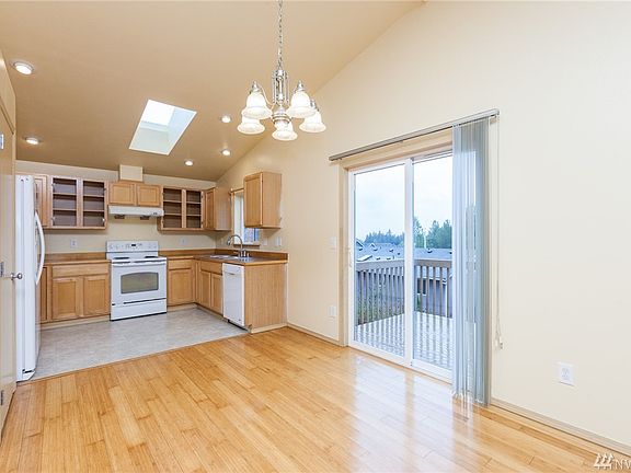 5th image of 7903 58th Pl NE