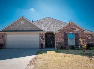 408 W Gillian Ave, Rogers, AR 72758