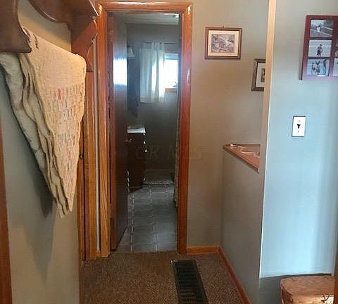4th image of 127 Lakeview Dr