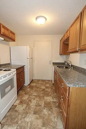 19 Village Rock Ln #7 Photo 1
