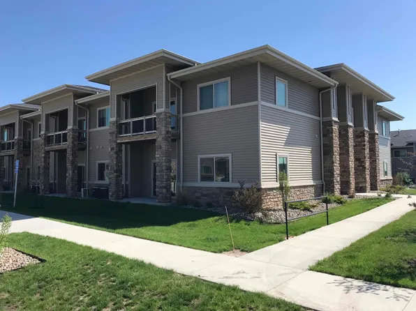 2810 Bobcat Dr Unit 201, Ames, IA 50014