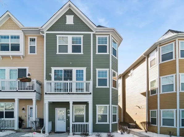 80 Lakeview Pl Unit A, Lake Zurich, IL 60047