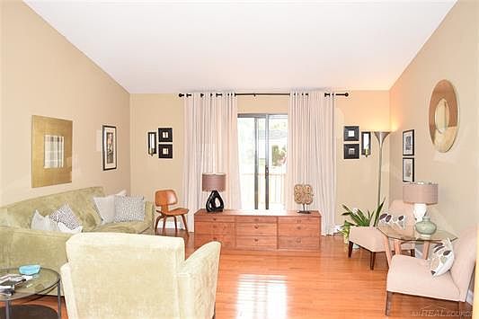 2nd image of 31803 Cristina Dr