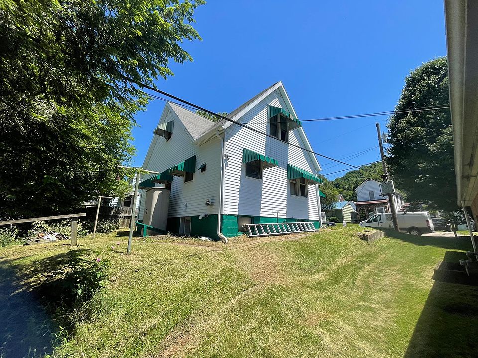 1st image of 712 4th St