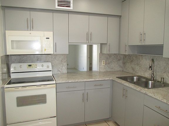 3rd image of 100 Lake Meryl Drive #206