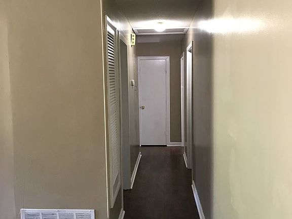 3rd image of 909 Ponderosa Dr