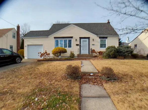 382 Amherst Rd, Linden, NJ 07036