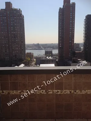 Rented by Select Locations Inc. | media 24