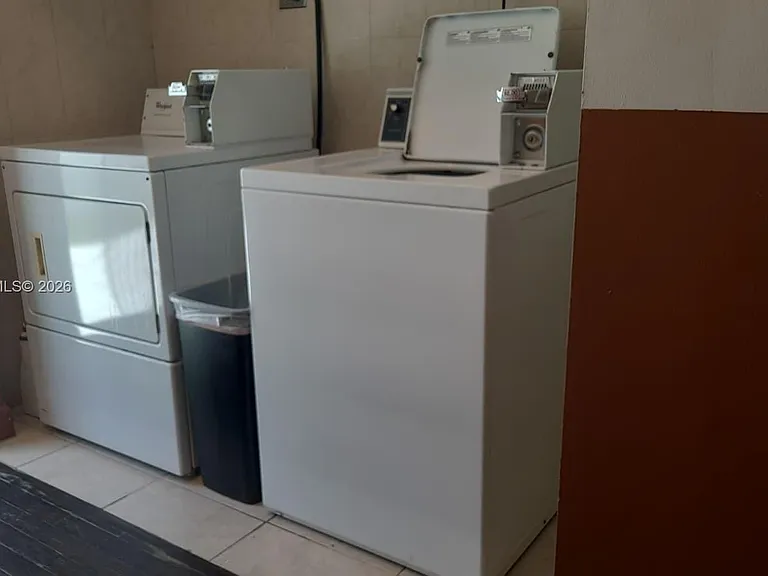 412 SW 10th Ave #1 — Photo 13