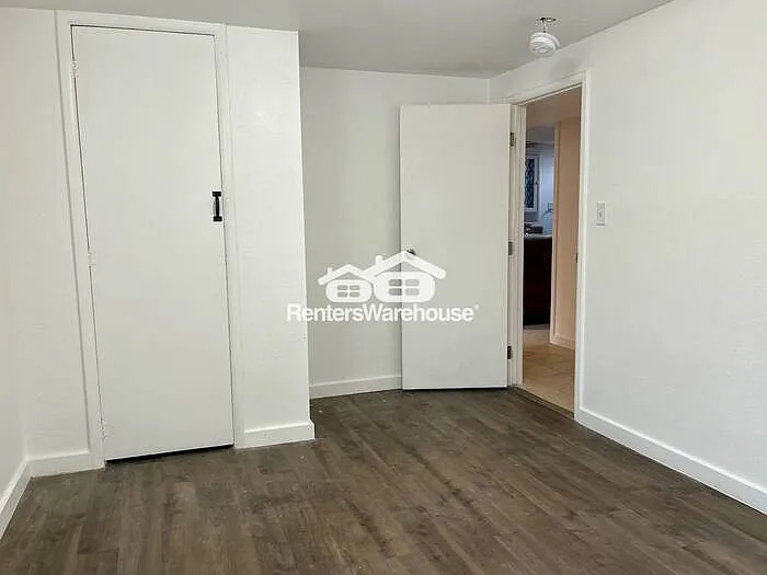 342 S Alcott St #B — Photo 8