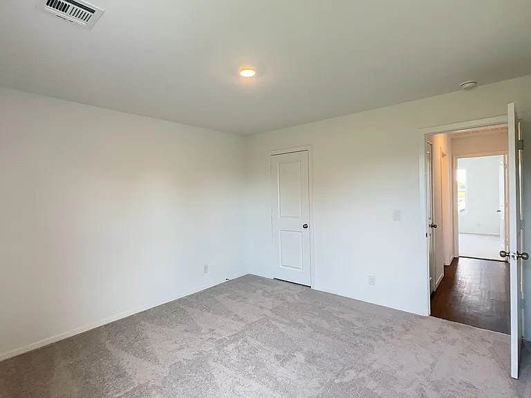1604 E Gary St — Photo 15