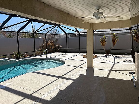 2nd image of 1946 Rieger Rd