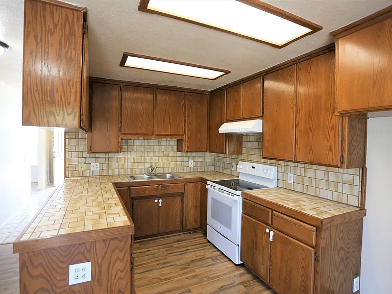 1613 Fig Ave #A — Photo 6