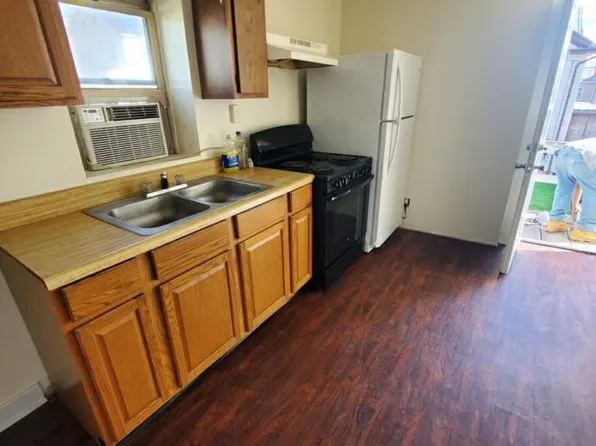 301 1/2 E Liberty St #1, Martinsburg, WV 25404