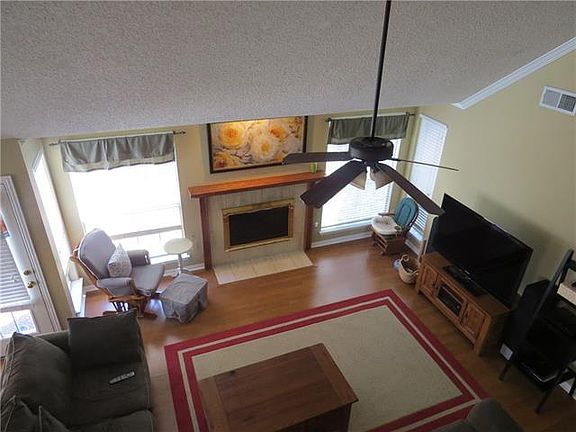 5th image of 400 Summer Moon Ct