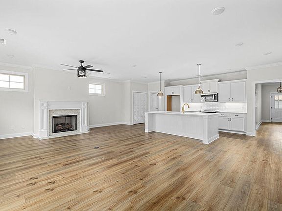 7th image of this home